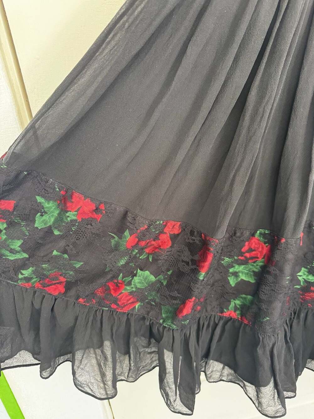 Vintage 90s Betsey Johnson Evening Slip Silk Lace Roses Dress Black & Red 0 - Picture 7 of 9